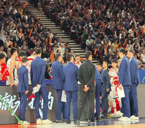 CBA最新排名：廣東前三位置不穩(wěn)，上海10連勝領(lǐng)跑，新疆又掉隊