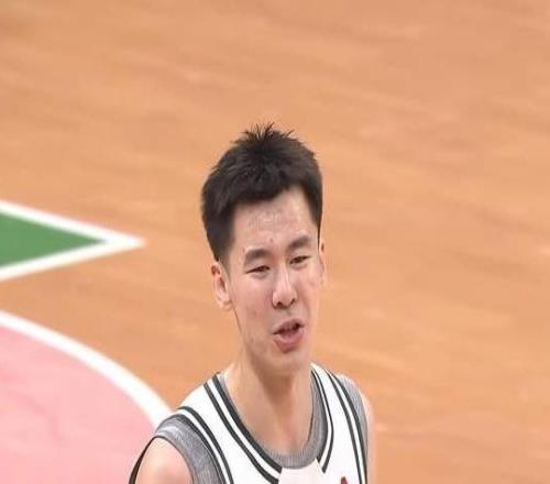 3分險(xiǎn)勝，遼寧男籃上演逆轉(zhuǎn)趙繼偉11分11助攻外援23分避免被裁