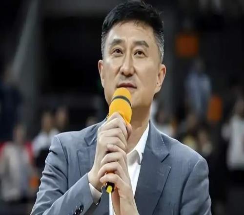 打得啥广东惨败上海，5人勉强及格，7人低迷拉胯，杜锋心不在焉