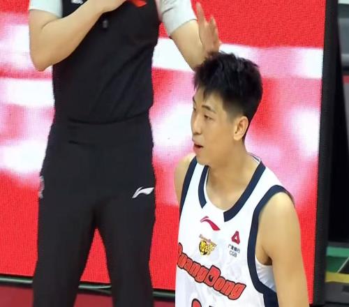 確認(rèn)不打了！廣東最大對(duì)手慘遭重創(chuàng)，保送杜鋒躺進(jìn)積分榜前四！