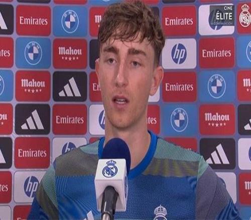 赫伊森：巴尔韦德既没有亮鞋钉也没有很用力，应该是黄牌