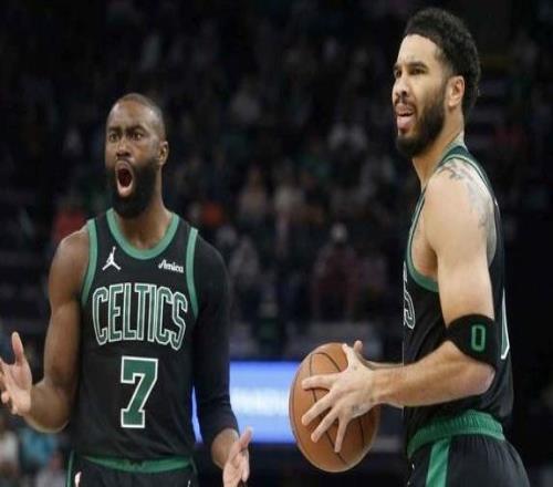 塔圖姆傷愈復(fù)出！布朗攤牌交底：綠軍還得靠咱哥倆帶飛！