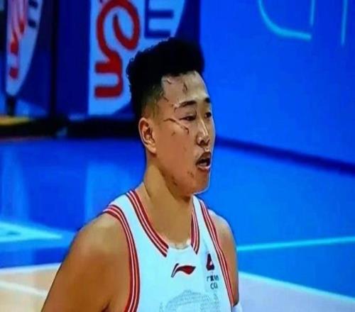 CBA勞模！出場時間聯(lián)盟第2，三分球命中數(shù)聯(lián)盟第1，得分本土第2