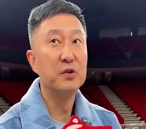 杜锋采访时发言被评不要脸，北京男篮不搞金元篮球，CBA开罚单