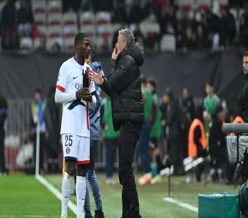 隊報：門德斯對陣尼斯首發出任左邊鋒，可能在為踢紅軍做準備