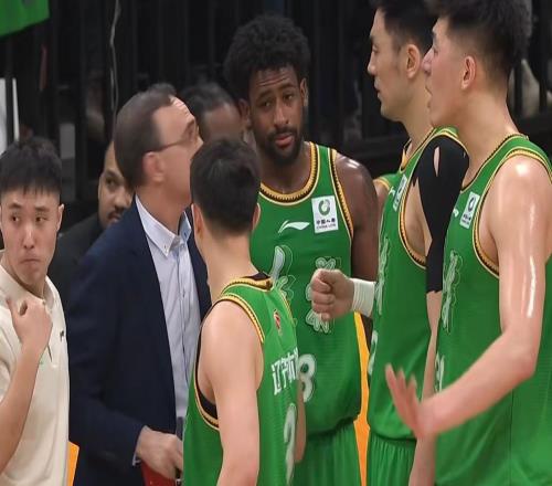 18分大逆轉(zhuǎn)！遼寧男籃3分險(xiǎn)勝，趙繼偉11+11，郭昊文15+6+8傷退