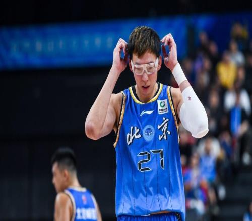 磨蹭最后出场！周琦被指责耍大牌让许利民干等生涯得分已最低