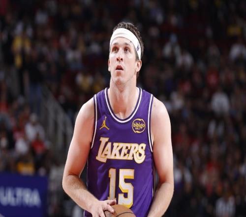 湖人110113惜敗活塞球員評(píng)價(jià)：艾頓良好，4人及格，4人低迷