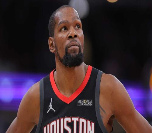 兩續(xù)命三分后致命失誤！杜蘭特狂砍40+7燃盡了：客場險逆轉(zhuǎn)22分