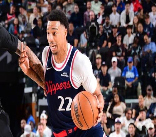 快船33分大勝雄鹿，效率破紀(jì)錄，小卡28分3斷，這表現(xiàn)該進(jìn)雙一陣