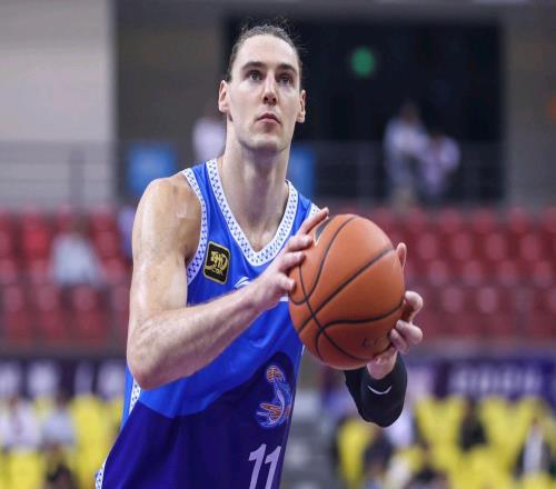 斯蒂爾加盟山東男籃，有可能搶走瓊斯的飯碗