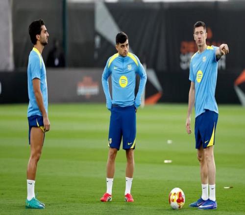 阿斯：巴薩已陷入中鋒危機，夏窗若萊萬留隊將處理費蘭的未來