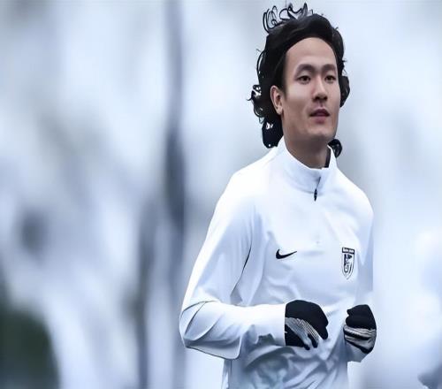 感謝魯能雪中送炭！從魯能自由身加盟的他，如今成大連英博核心