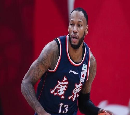 威姆斯正式跟隊(duì)！廣東教練組或迎重大調(diào)整，杜鋒有望高升總教練