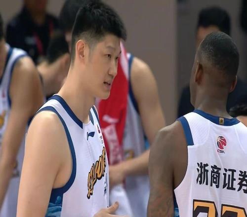 廣廈男籃7分險勝天津，胡金秋32+5塔克28+10+14，林庭謙23+5+8+4