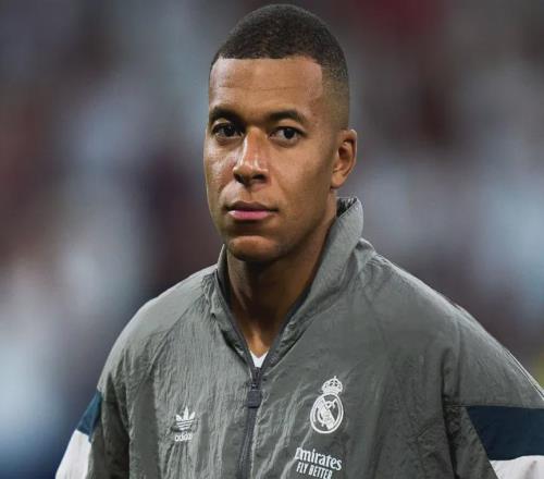 打臉質(zhì)疑者！姆巴佩發(fā)聲，皇馬解雇醫(yī)療團(tuán)隊(duì)，不肯出力真相曝光