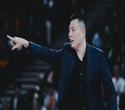 上海男籃“復(fù)刻”95申花