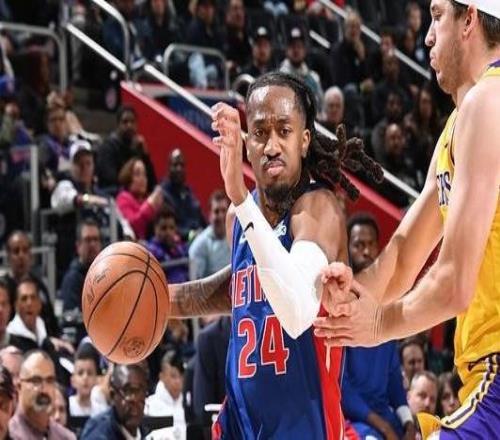 詹金斯30分生涯新高詹姆斯半場0分活塞主場終結(jié)湖人9連勝