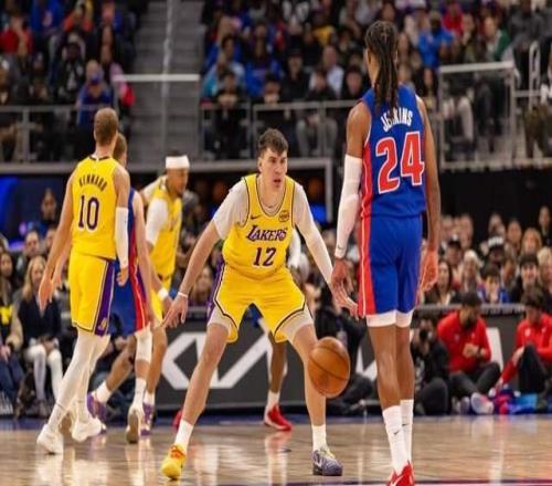 爆大冷！殘陣東部第一掀翻湖人：全場(chǎng)狂歡慶祝，小將對(duì)飆東契奇