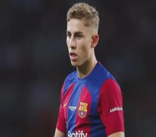 欺軟怕硬！兩名球員同場比賽都被換下，巴薩教練的回應卻大不一樣