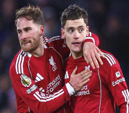 從英超冠軍到客場(chǎng)蟲！10億歐豪陣爭(zhēng)四無(wú)望，真是斯洛特的鍋