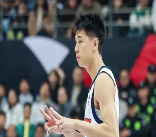 輸上海崔永熙成唯一遮羞布！狀態(tài)漸入佳境，攻守都有貢獻(xiàn)！