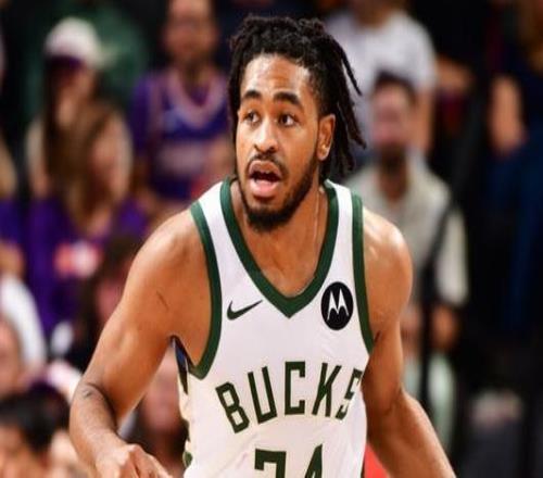 雄鹿官宣裁掉卡姆托马斯和皮特南斯签下多年合同