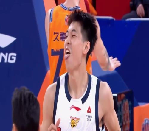 疯狂！CBA一夜爆4场大冷，争冠大热再次翻车，广东2连败仍是前三