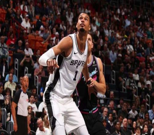 馬刺6連勝雙殺送熱火5連敗文班26+14+5帽創(chuàng)歷史第二人紀(jì)錄