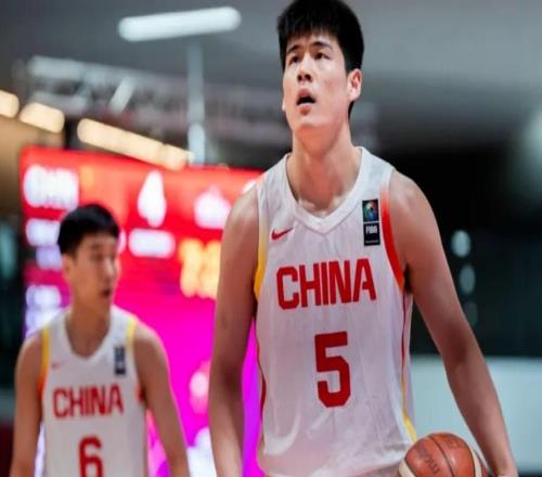 廣東男籃最新動態(tài)！新星遭受杜峰雪藏，杜峰新職位安排出爐，徐杰強(qiáng)勢回應(yīng)客場球迷