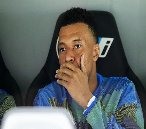 离谱！皇马队医误诊姆巴佩伤情：左膝受伤却被误诊为右膝