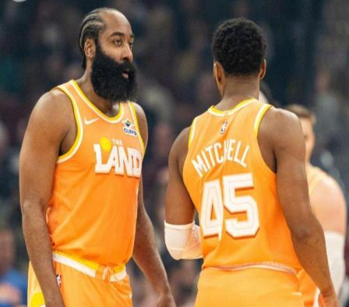 騎士仍存瑕疵，哈登有好有壞！米切爾42+3創(chuàng)兩紀(jì)錄，湖人舊將該夸