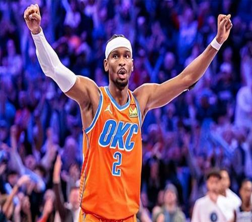 4個賽季場均30+太難了！哈登差1次，庫里差2次，那詹姆斯呢