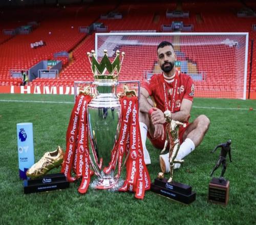 隨著薩拉赫宣布離開利物浦，英超歷史最佳陣容出爐！C羅+亨利在列