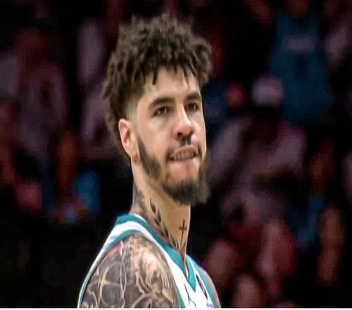 超越老库里，三球为黄蜂投进930粒三分球队史第二