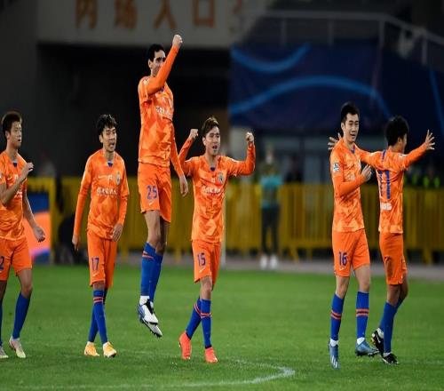 意外！中超刚进入短暂间歇期，球迷就希望这两位鲁能外援能爆发