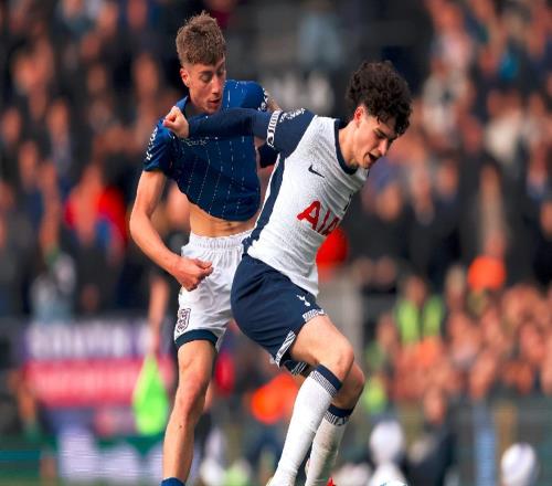 熱刺新星恐離隊(duì)！“賴斯接班人”遭英超3強(qiáng)哄搶，多特率先出手