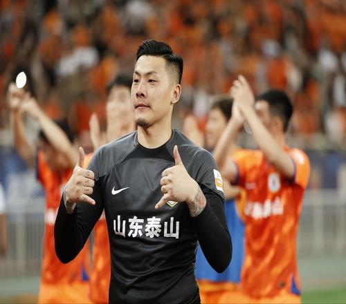 鄭智沒有看錯(cuò)這位97后門神，剛亮相就零封對(duì)手，帶領(lǐng)西海岸獲勝