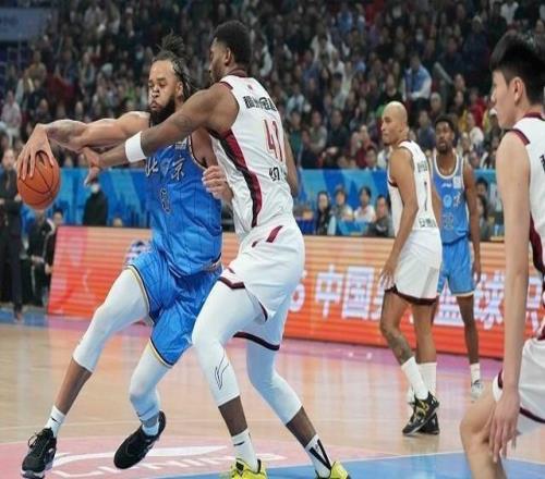 CBA斯佩爾曼末節(jié)發(fā)威，北汽男籃主場(chǎng)擊敗浙江稠州