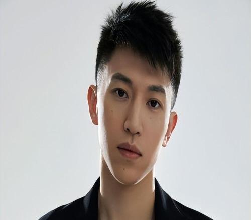 手握5個CBA冠軍，曾獲吉尼斯世界紀錄，37歲不退役，仍在賽場拼搏