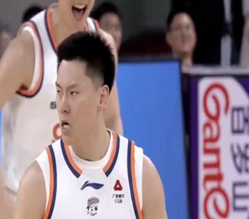 李弘權(quán)27分平生涯得分紀(jì)錄！11連勝的大鯊魚繼續(xù)排名榜首！