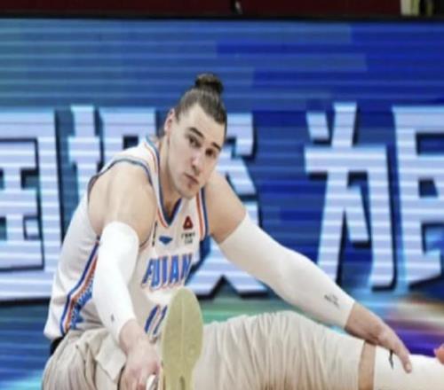 記者：山東新外援斯蒂爾周五與球隊會合，并將開始隨隊訓(xùn)練