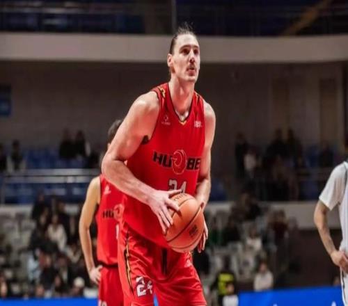 正式官宣！斯蒂爾加盟山東男籃，替換克里斯，邱彪沖擊前四