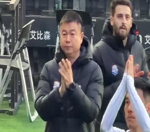 于根偉：王秋明在球隊最難時放棄了很多，不應(yīng)該拿放大鏡看他