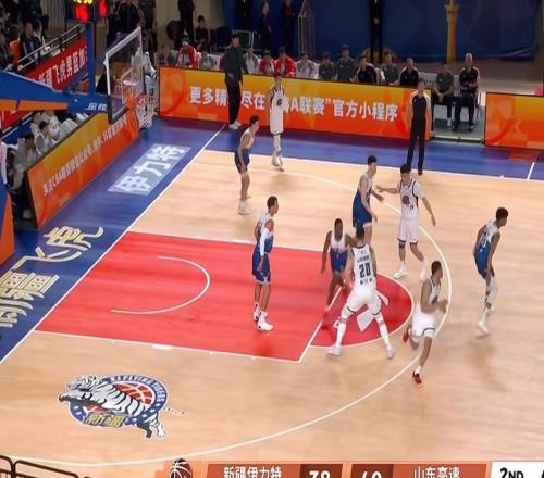 全場戰(zhàn)報7人得分上雙！山東男籃102：82勝新疆，迎三連勝