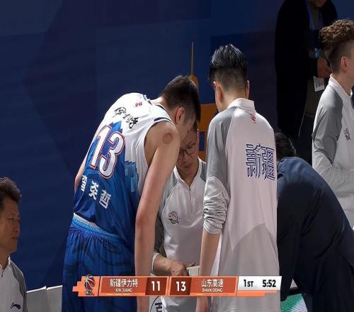 20分慘?。BA焦點(diǎn)1戰(zhàn)，山東大破新疆男籃，鞏曉彬苦笑：都輸麻了