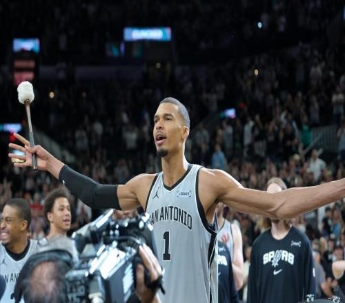 絕殺太陽！轟34+12+3，文班亞馬你再打下去，聯(lián)盟就大結(jié)局了