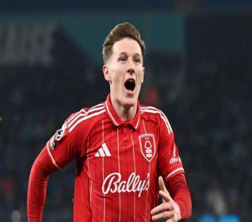 太陽報：德里赫特仍希望本賽季再次為曼聯出場法比奧：弗爵曾想對拉斐爾開吹風機，但卻找到我