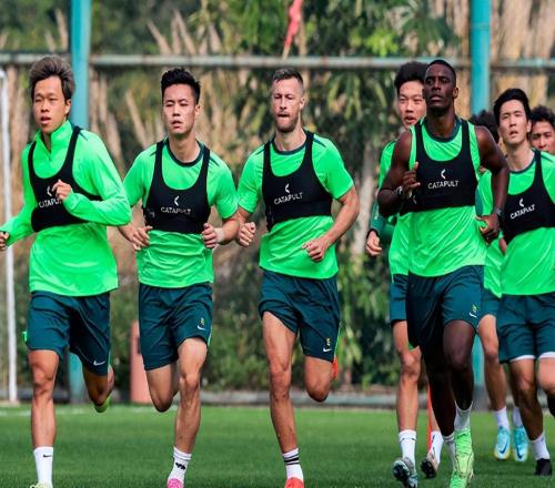 高下立判！國(guó)安6將中超休賽期留京加練，重傷外援卻到海外游玩