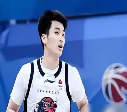 山東男籃鍛煉于德豪都未能阻止新疆隊(duì)?wèi)K敗，邱彪面對老東家太狠了